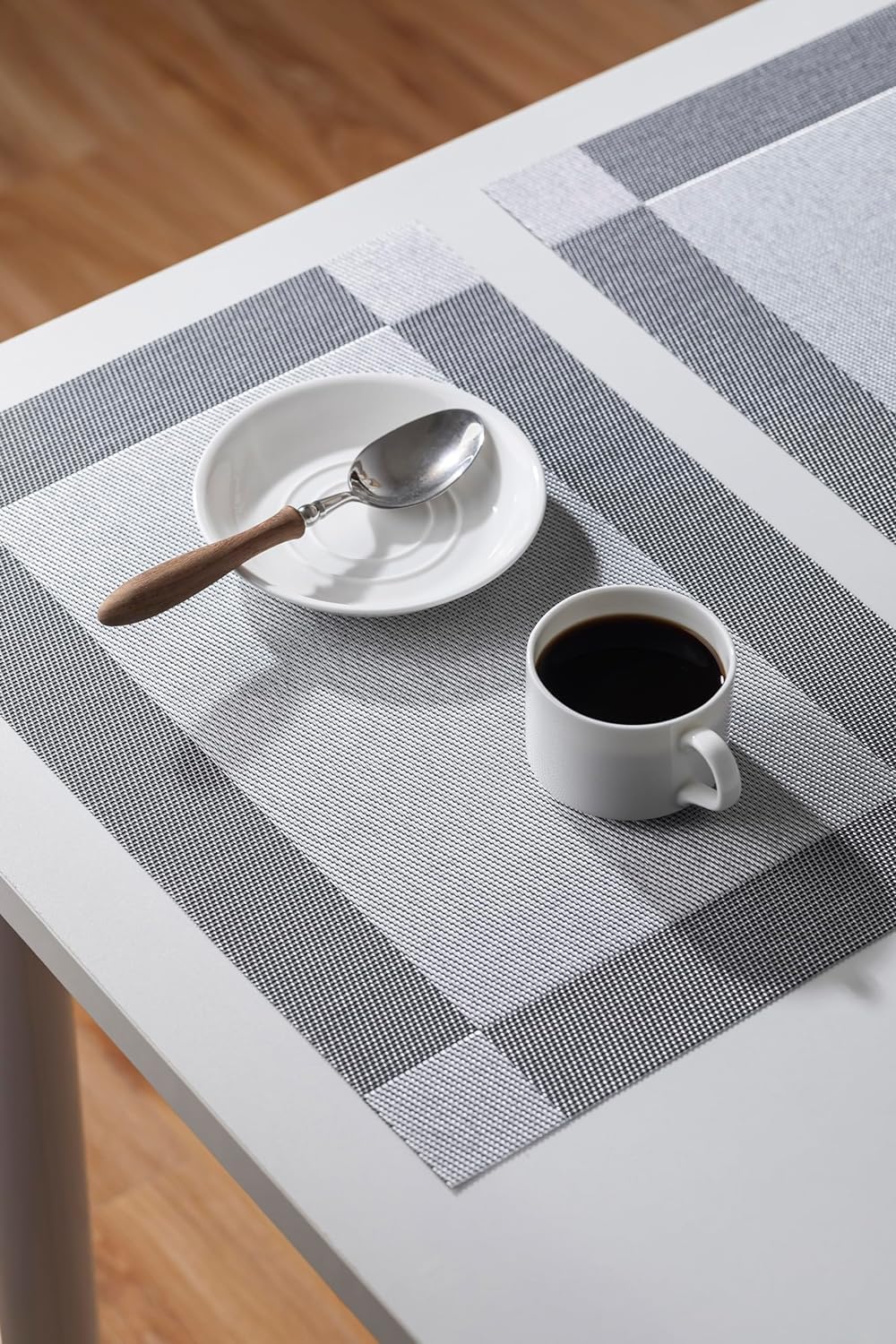 LEXMORE PlaceMats Set of 12 Vinyl/Plastic Woven Place Mats for Kitchen Table Indoor/Outdoor Washable PlaceMat Wipeable Dining Table Mats(Silver Cube)