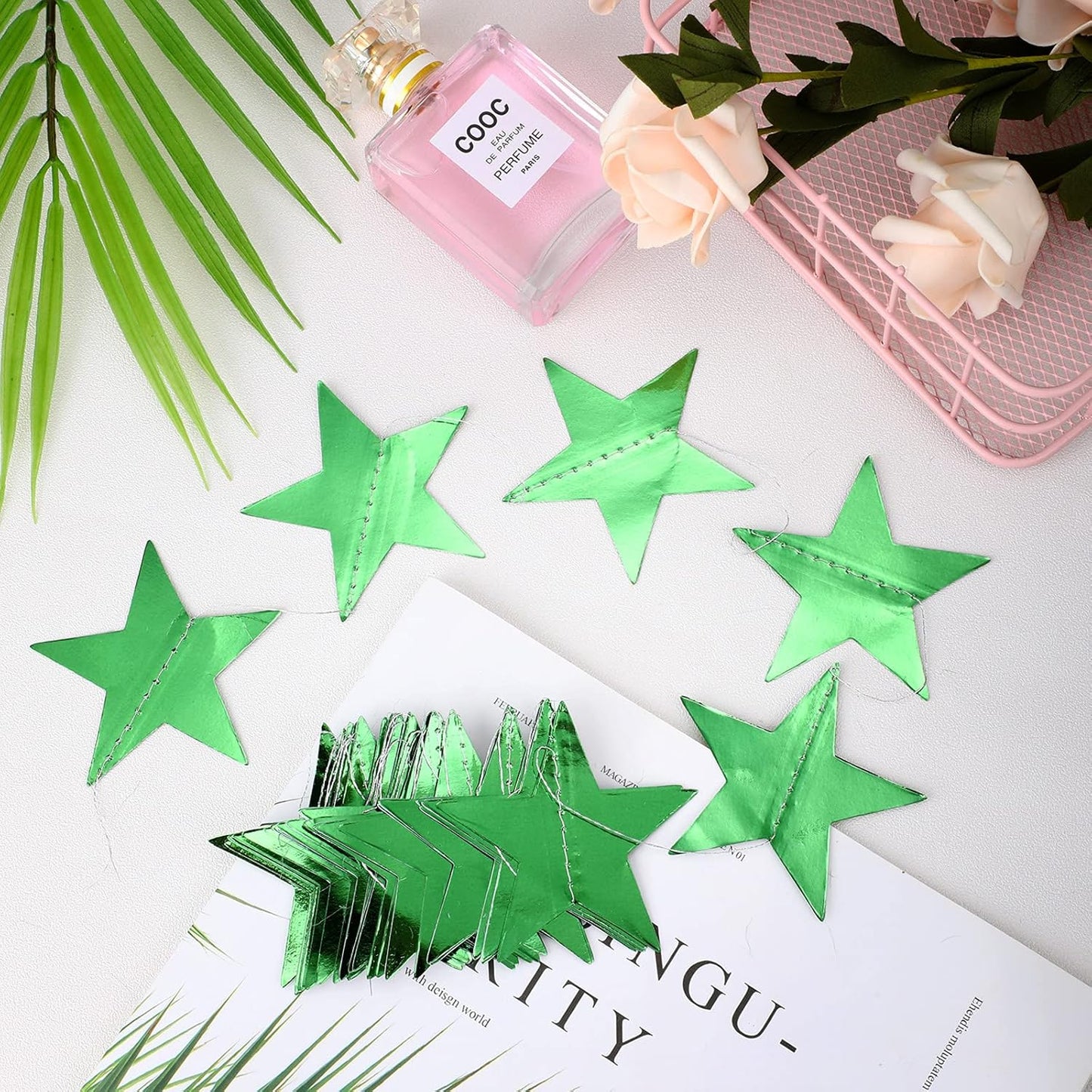 Patelai Glitter Star Garland Banner Decor 130 Feet Star Hanging Bunting Banner Twinkle Backdrop for Homecoming Classroom Wedding Birthday Halloween Christmas Party Supplies(Green)