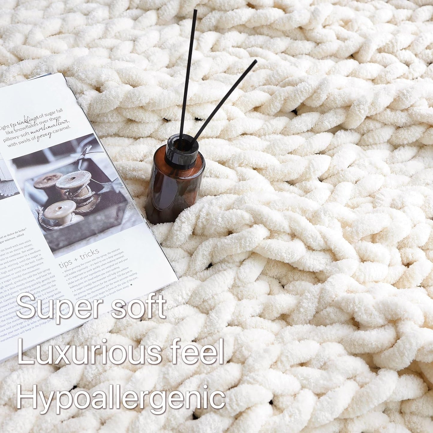 Maetoow Chenille Chunky Knit Blanket Throw (30×40 Inch), Handmade Warm & Cozy Blanket Couch, Bed, Home Decor, Soft Breathable Fleece Banket, Christmas Thick and Giant Yarn Throws, Cream
