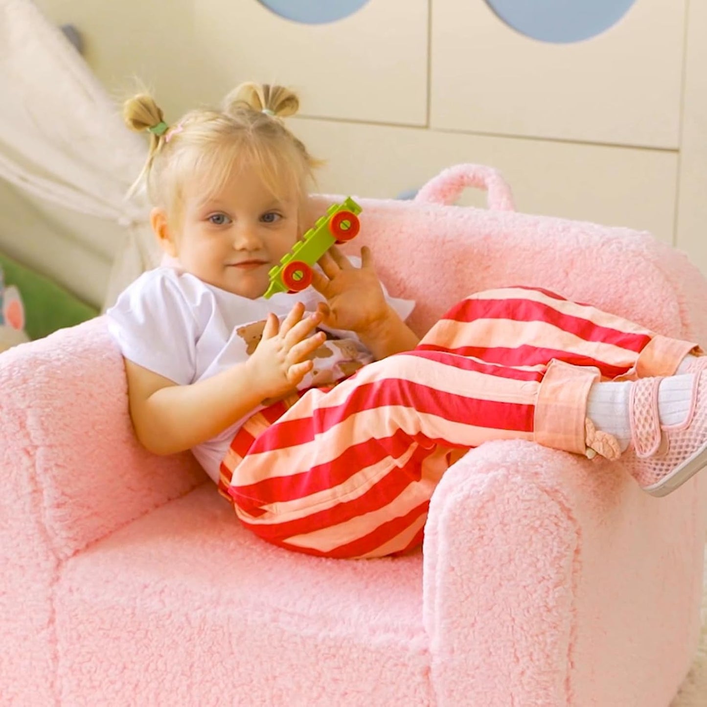 ALIMORDEN Kids Ultra-Soft Snuggle Foam Filled Chair, Toddler Cuddly Sherpa Reading Couch for Boys and Girls, Pink