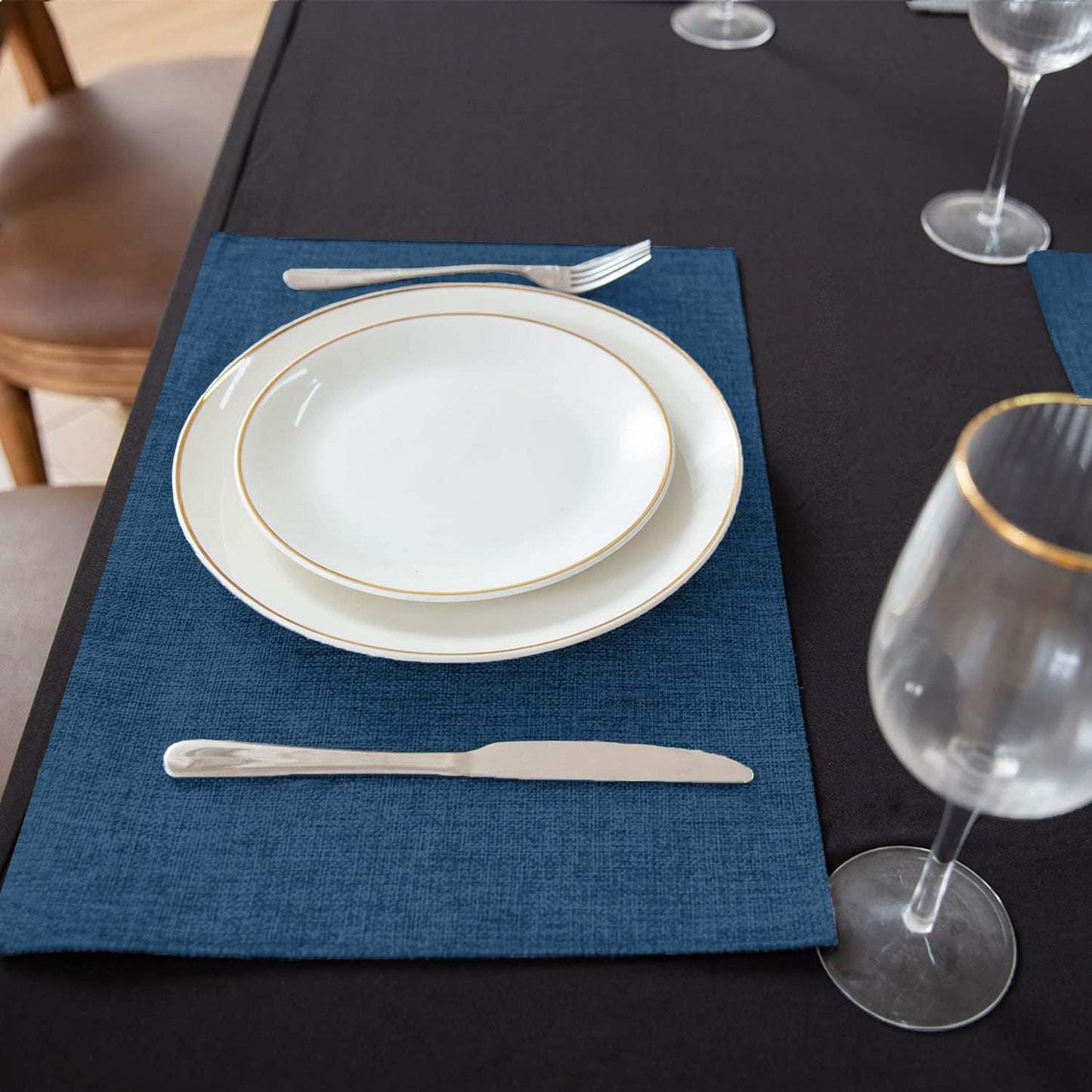 Cloth Placemats Set of 8, Linen Type Fabric Placemats Machine Washable Heat Resistant Placemats Wrinkle Free Thick Polyester Kitchen Place Mats for Dining Table (Navy Blue)