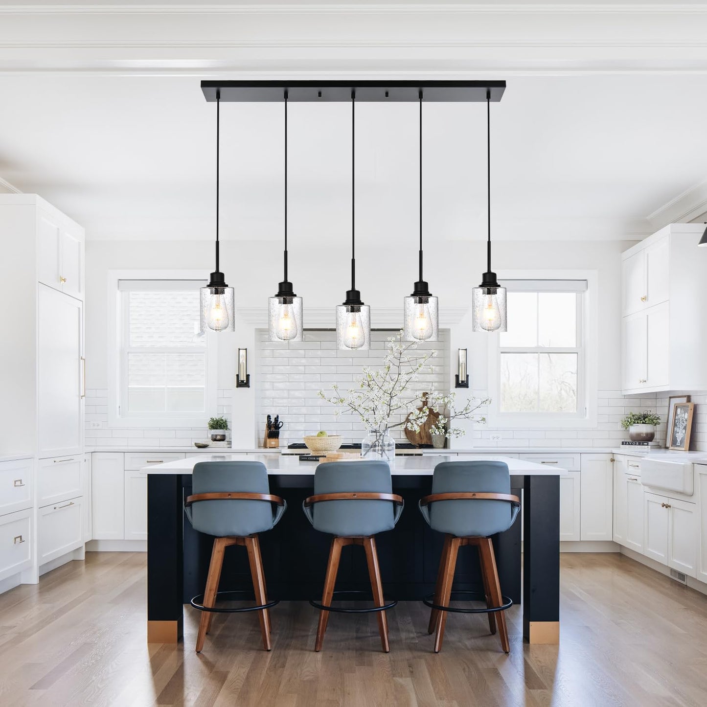 Black Chandelier 5 Light Dining Room Lighting Fixtures Hanging Linear Pendant Lights Industrial Modern Chandelier with Seeded Glass for Kitchen Island Living Room Bedroom Foyer Hall Entryway