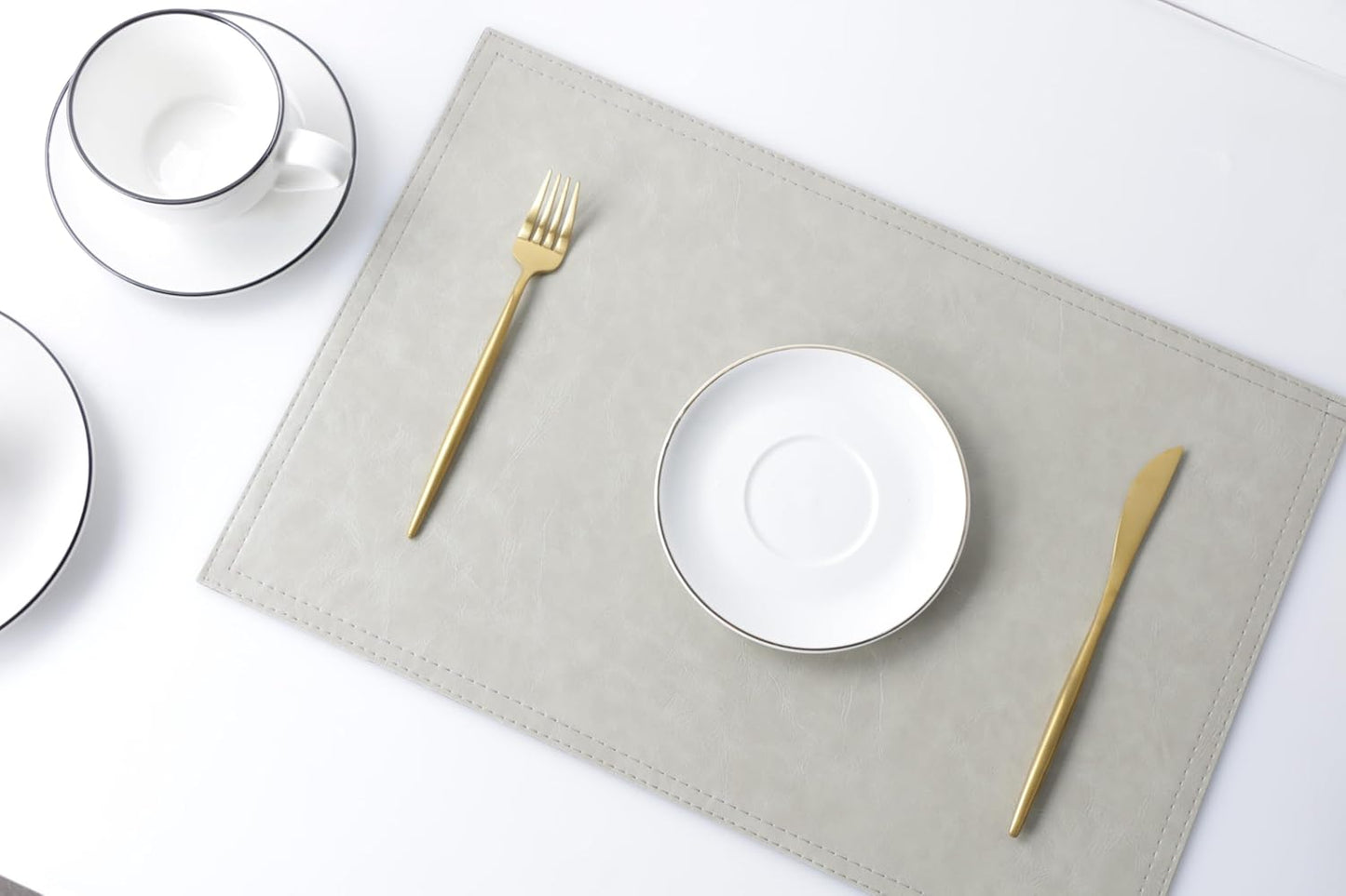 Waterproof PU Placemats, Faux Leather Dining Table Mat, Set of 6, Easy to Wipe Off Scrub Vinyl Mat, Heat & Stain Resistant for Office Conference Table, Home Decor