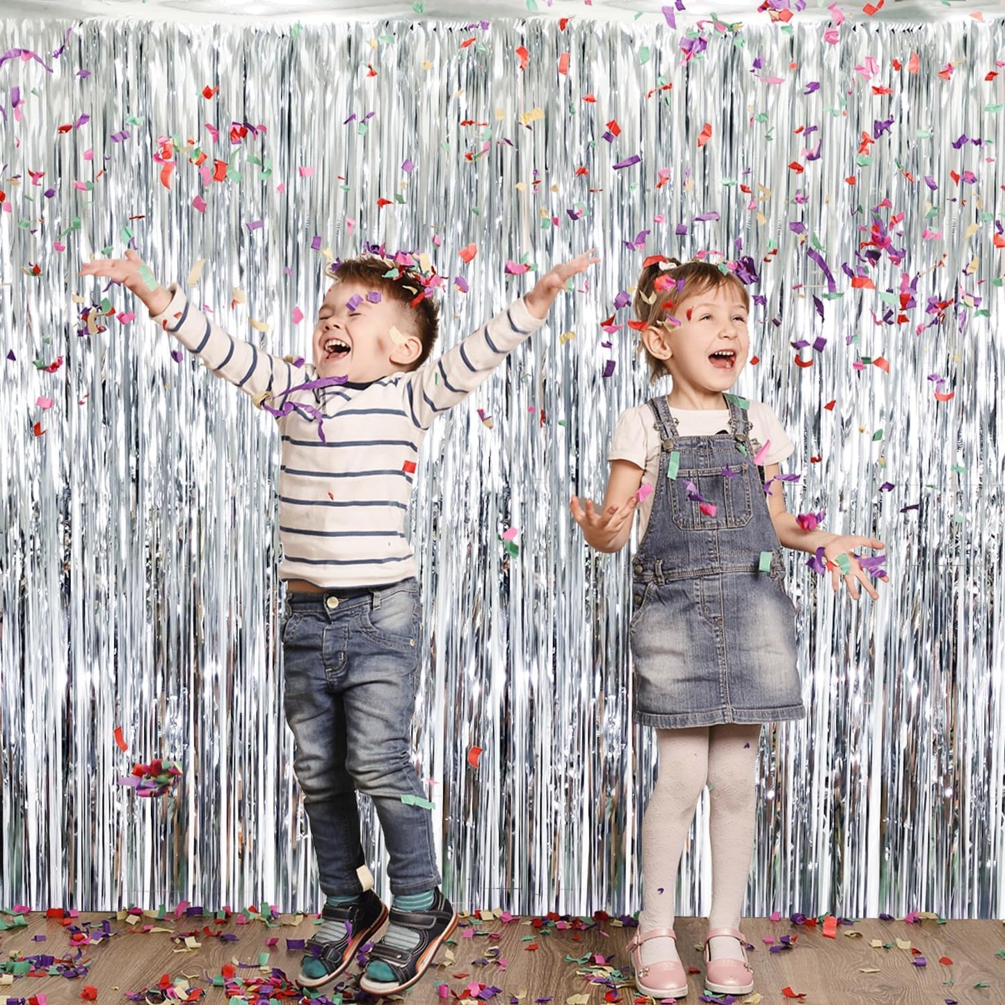 GOER 3.2 ft x 9.8 ft Metallic Tinsel Foil Fringe Curtains Party Photo Backdrop Party Streamers for Birthday,Graduation,New Year Eve Decorations Wedding Decor (1 Pack, Shiny Silver)