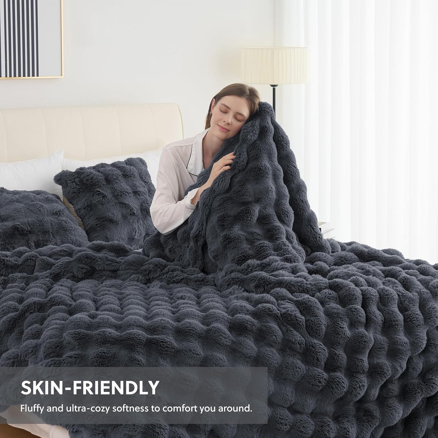 Cozy Faux Fur Throw Blanket for Bed-Warm Fuzzy Throw Blanket, Soft Plush Thick Bubble Blankets for Bedroom and Living Room, Furry Luxury Blanket, 90 x 90, Grey