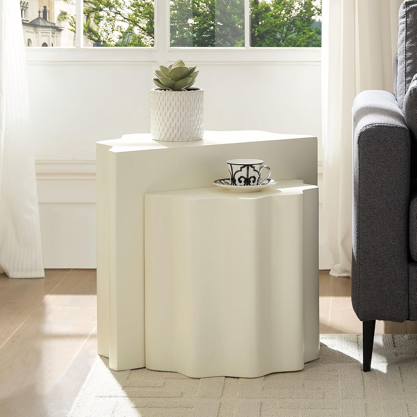 WILLIAMSPACE Nesting Coffee Table Set of 2 for Living Room, Modern Circle Center Table with Wavy Edges Design, Accent End Side Table for Small Space, No Need Assembly (Fiberglass, 22.05"+16.93")