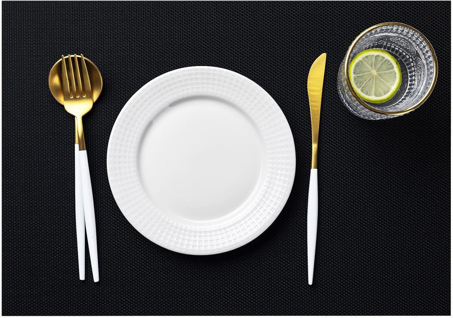 LEXMORE Placemats Set of 4 Vinyl/Plastic Woven Place Mats for Kitchen Table Indoor/Outdoor Washable Placemat Wipeable Dining Table Mats(Black)