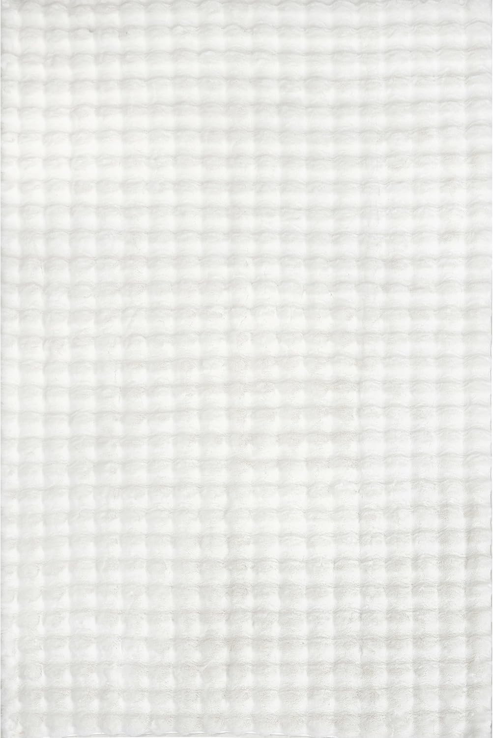nuLOOM Jeni Solid Faux Rabbit Machine Washable Area Rug, Oval 5' x 7'6", Off-White