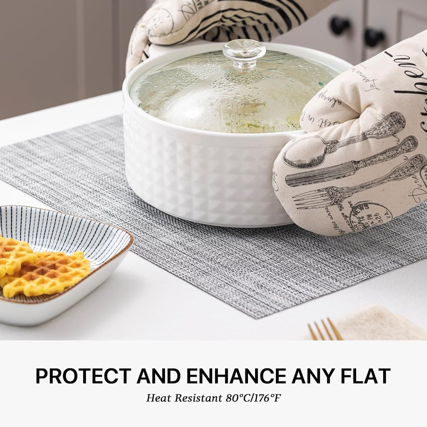 LEXMORE Placemats Set of 8 Vinyl/Plastic Woven Place Mats for Kitchen Table Indoor/Outdoor Washable Placemat Wipeable Dining Table Mats(A-Gray)