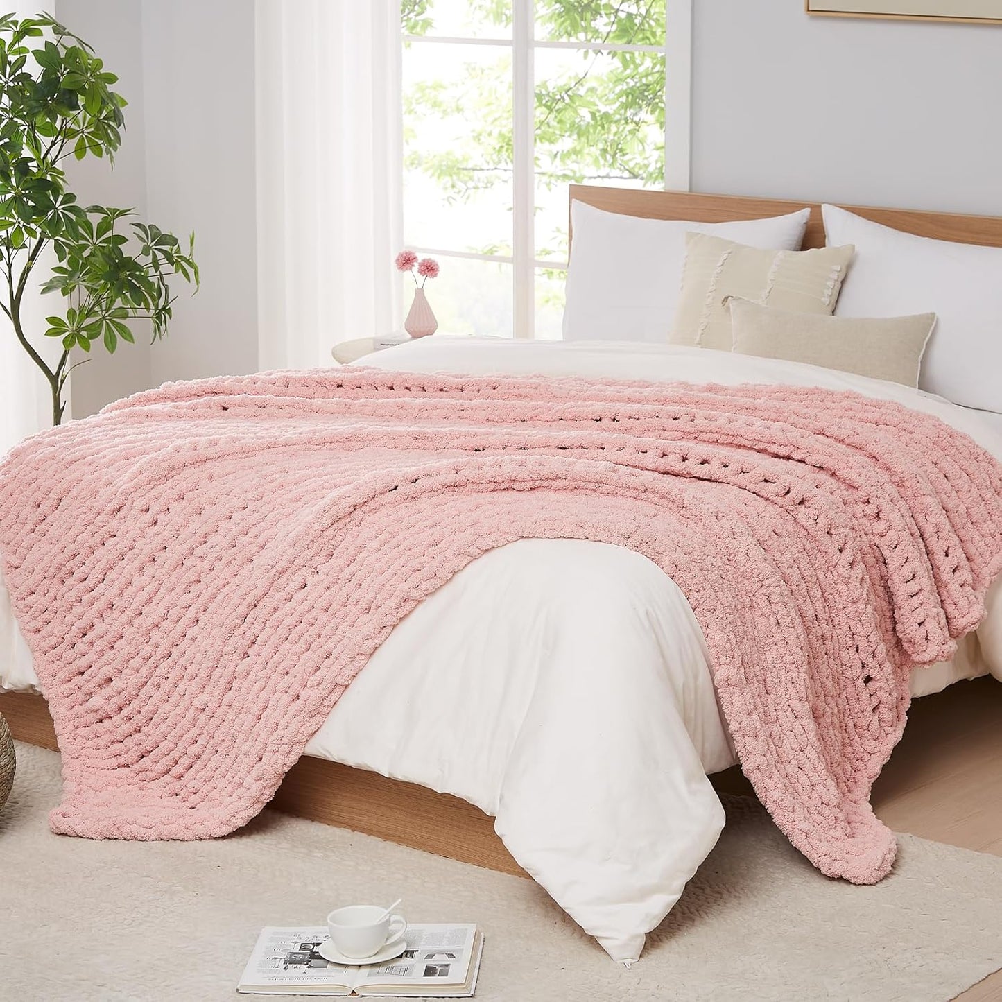 L'AGRATY Chunky Knit Blanket Throw: 72''x84'' Chenille Chunky Knitted Throw Blanket for Bed Couch - Handmade Thick Big Cable Knit Blanket - Large Chunky Crochet Rope Blanket for Home Decor(Pink)
