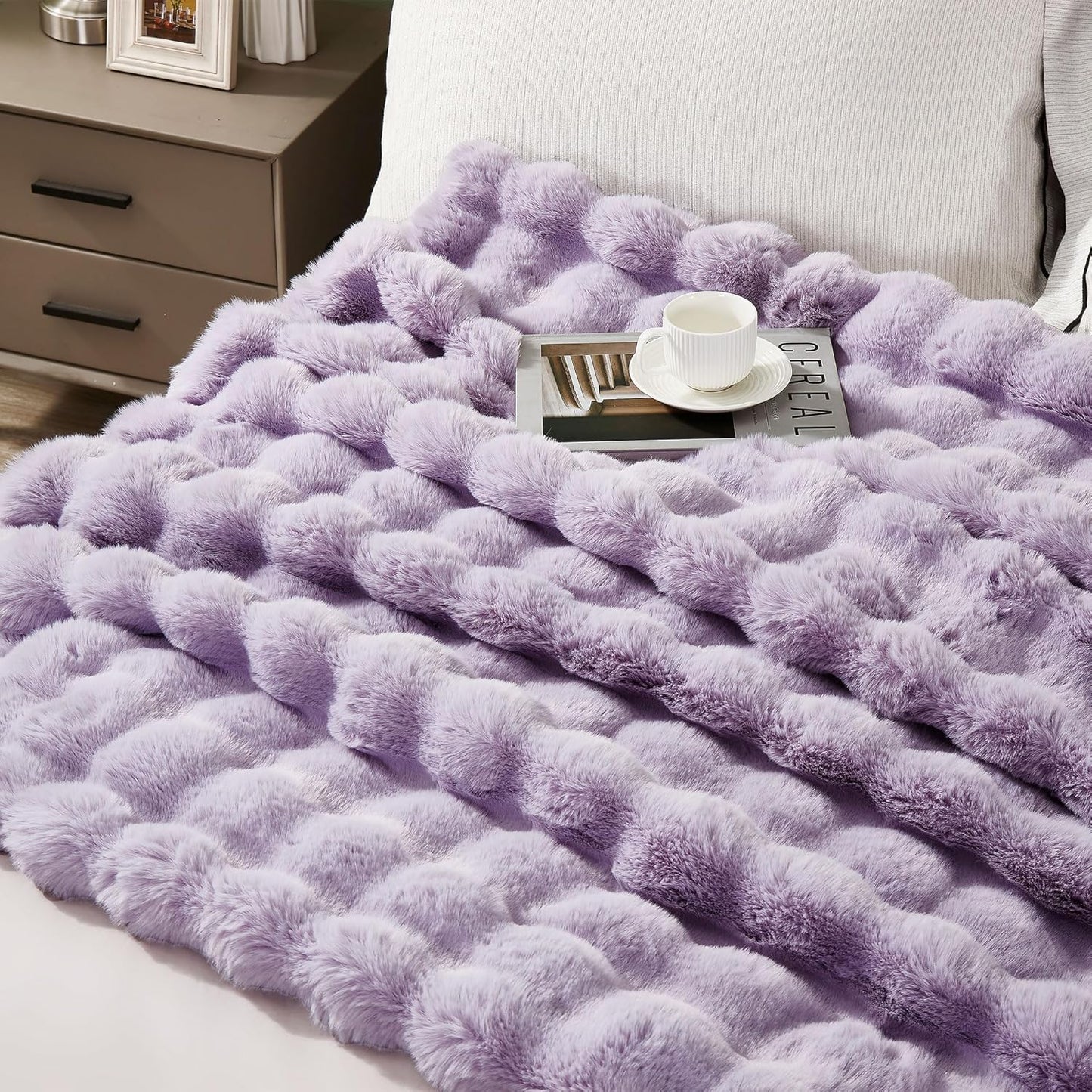 DREAMNINE Oversized Soft Thick Fuzzy Faux Rabbit Fur Throw Blanket Twin Size 60" x 71", Double Sided Comfy Plush Warm Shaggy Fluffy Blankets, Luxury Cozy Cute Furry Blanket for Bed Couch, Lilac Purple