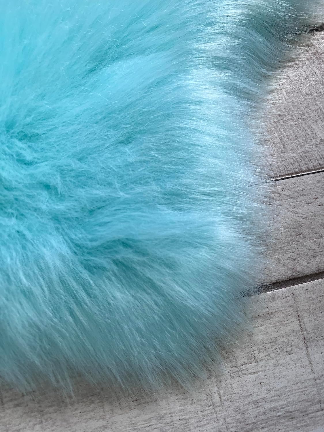 LAMBZY Faux Sheepskin Super Soft Hypoallergenic Free Shape Silky Shag Rug, Luxury Shaggy Plush Carpet for Bedrooms Living Kids Room Sofa Rugs (Blue, Quarto 4 Pelts 4'x6')
