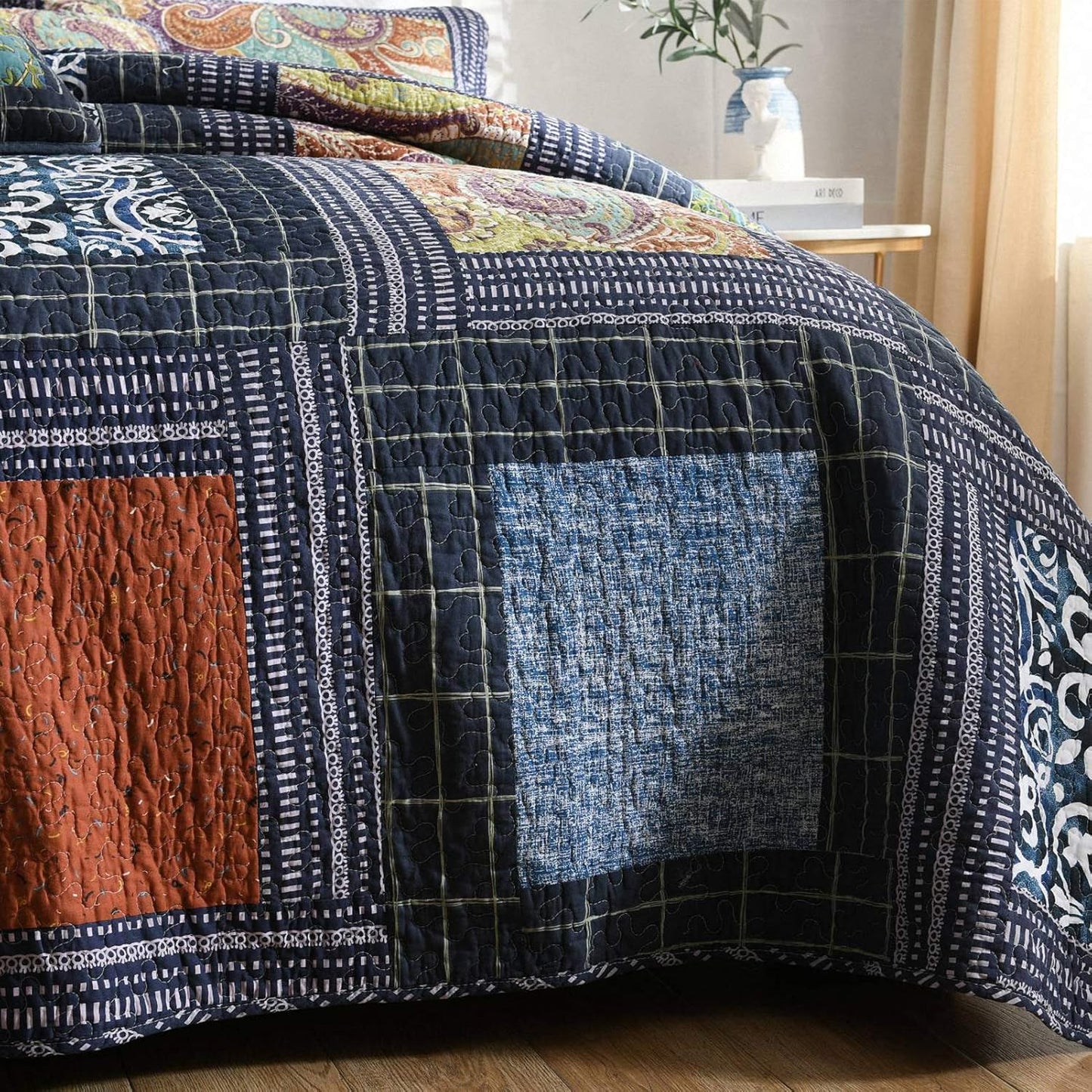 NEWLAKE Cotton Patchwork Bedspread, 3-Piece Bedding Quilt Set with Real Stitched Embroidery, Reversible Matelasse Bed Coverlet Set,Vintage Flowery Grid,Queen Size