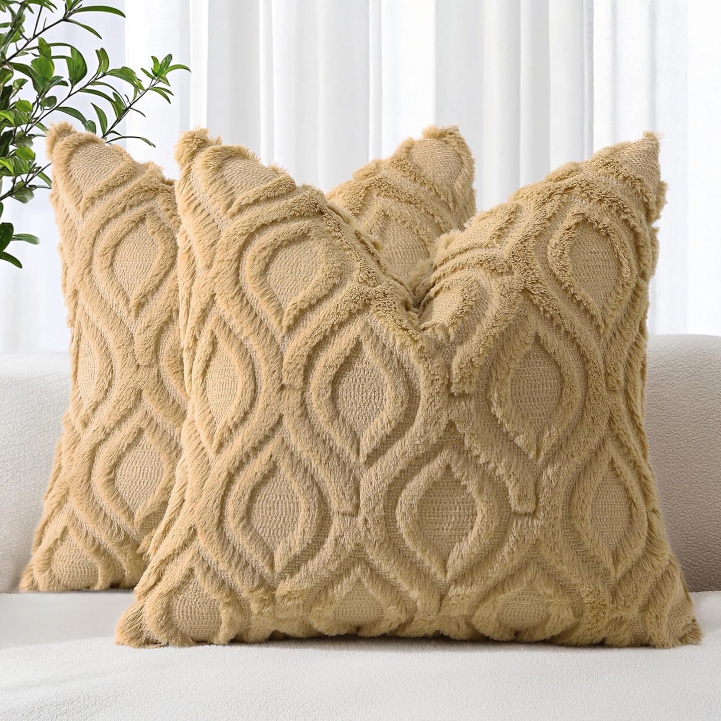decorUhome Throw Pillow Covers 18x18 Inch Set of 2, Soft Plush Decorative Faux Fur Light Brown Solid Couch Pillow Covers, Accent Farmhouse Neutral Square Euro Pillow Cases for Sofa Bed Living Room