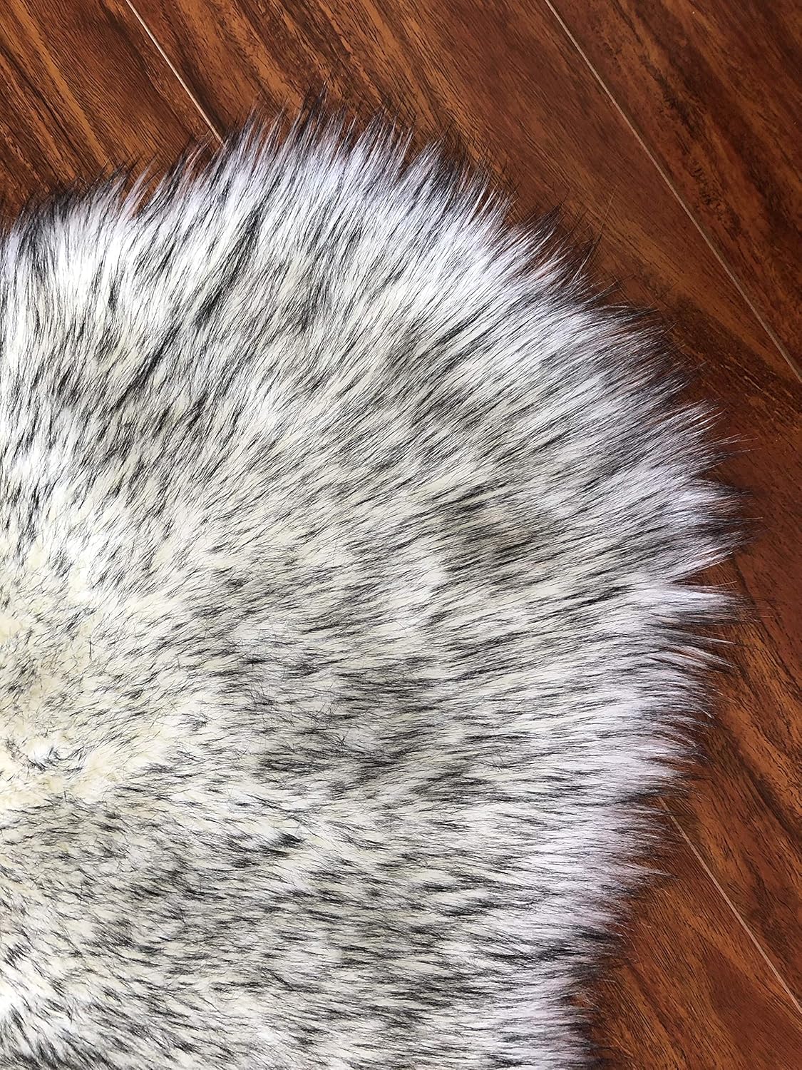 LAMBZY Faux Sheepskin Hypoallergenic Free Shape Silky Shag Rug, Luxury Shaggy Silky Plush Carpet for Bedrooms Rugs Living, Sofa Floor (Double Side by Side 3'x4', White with Black Tips)