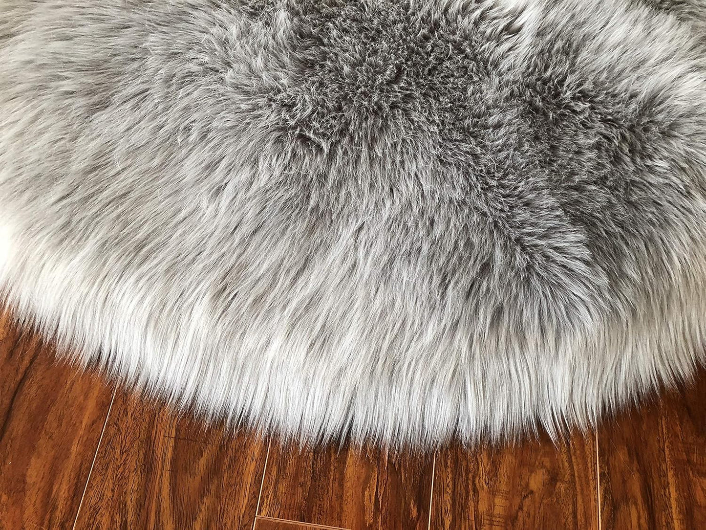 LAMBZY Faux Sheepskin Hypoallergenic Free Shape Silky Shag Rug, Luxury Shaggy Silky Plush Carpet for Bedrooms Rugs Living Room Kids Rooms Sofa Floor Rugs (Octo 8 Pelts 6'x8', 180x240cm, Grey)